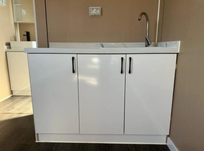 a1ef6f_ed8f914403eb407eaa89557d62a471f07Emv2-700x520